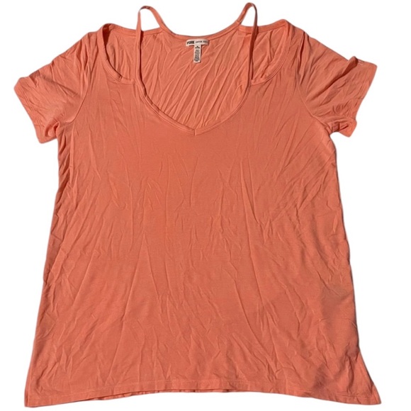 $10 Deals! Coral Victoria’s Secret PINK Strappy Tee Size Medium - Picture 1 of 3